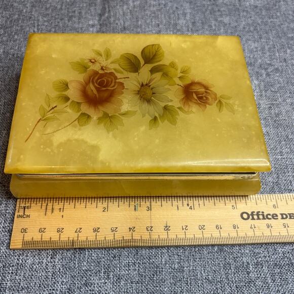 Vintage Genuine Himark Yellow ALABASTER TRINKET BOX Made In Italy roses - Picture 9 of 9